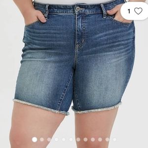 Torrid HIGH RISE BERMUDA SHORT - VINTAGE STRETCH MEDIUM WASH